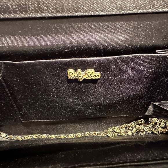 Brand New Classy Evening Purse with Gold/Black Chain Shoulder Strap. - Picture 9 of 9